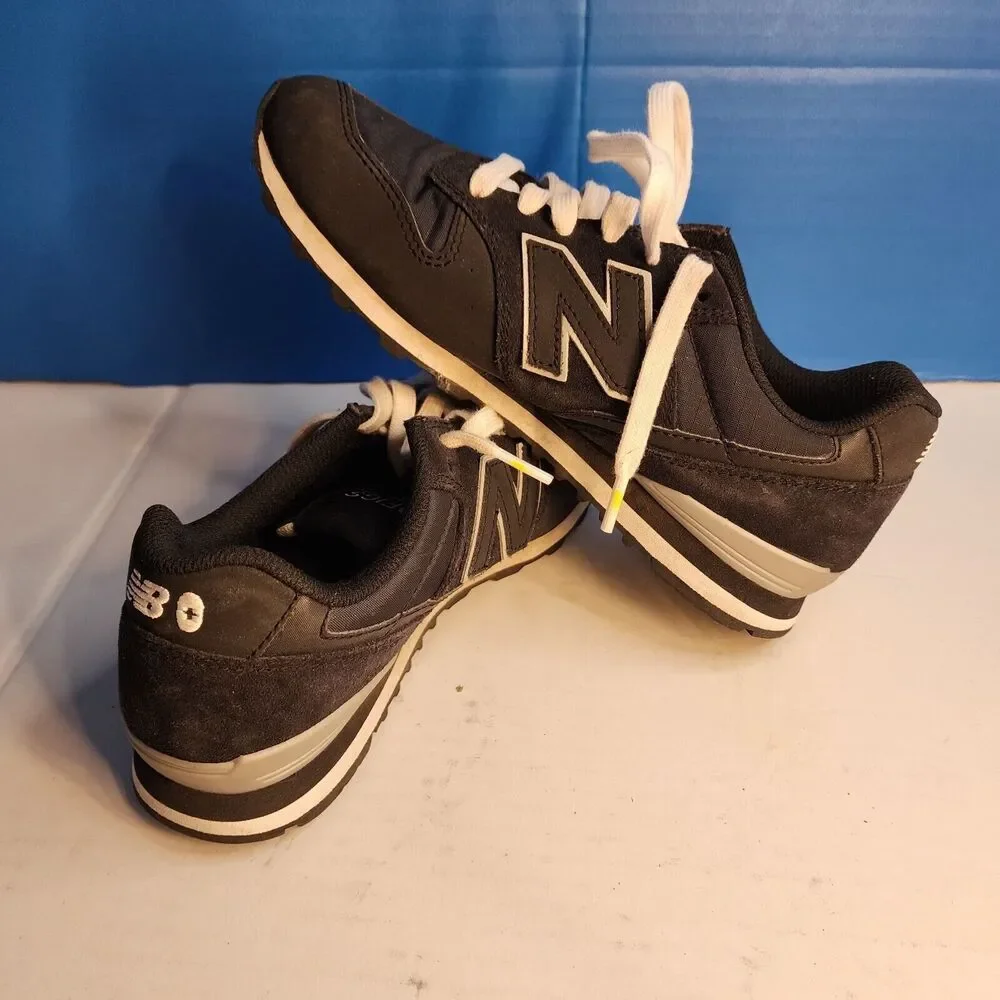 New Balance Figs PWI Classics Black/Grey Running Women Sneakers Size 7D